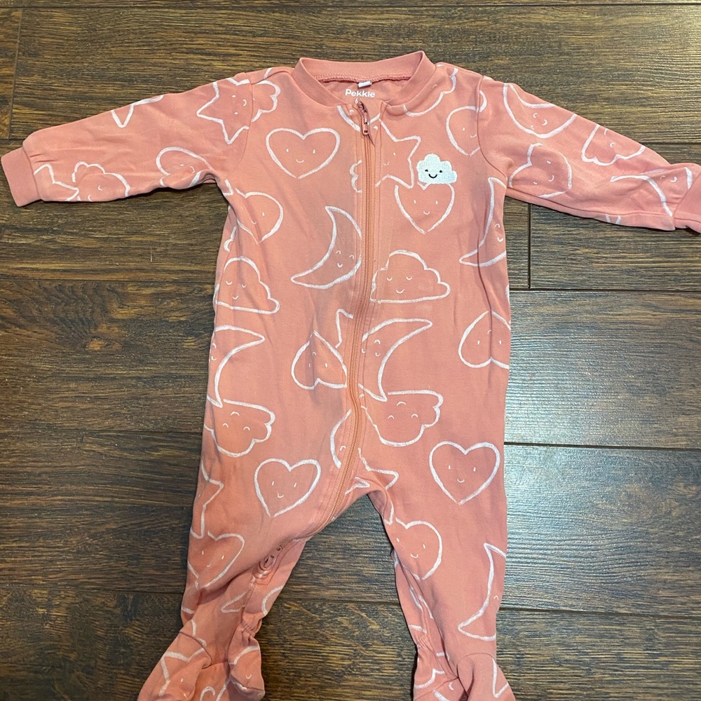 Pekkle's Coral Kids Footie with Cloud and Heart Pattern